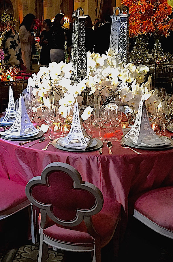 Suzanne Kasler 2016 Orchid Dinner table