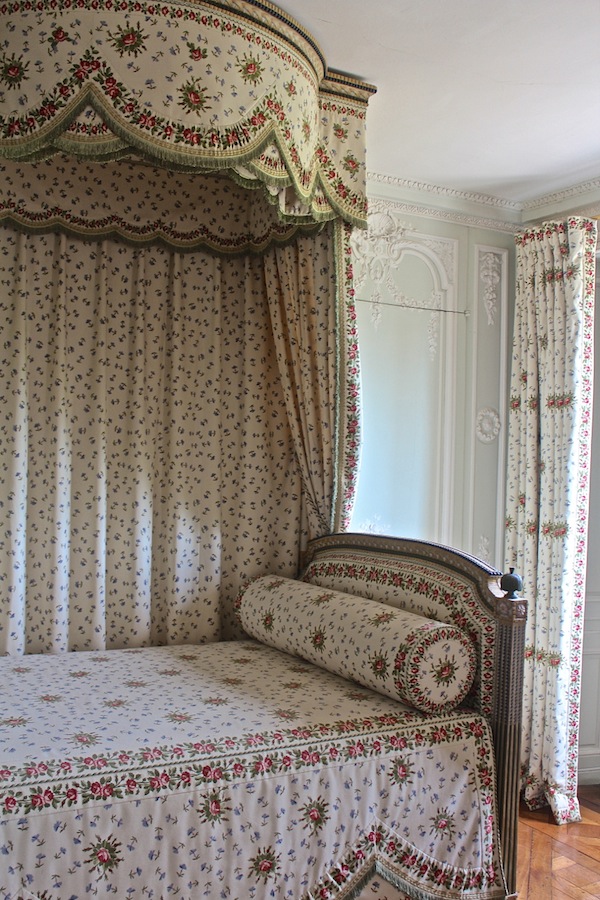 The Discreet Charm Of The Petit Trianon Quintessence