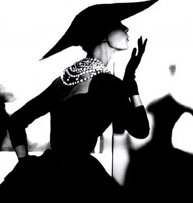 artwork_images_375_425988_lillian-bassman-1
