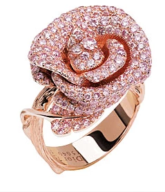 rose dior bagatelle ring small model in 18K pink gold and fancy pink diamonds