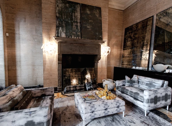 “Pauline’s Room” grand entry foyer by Dee Dee Taylor Eustace/ Taylor Hannah Architect Holiday House NYC 2014
