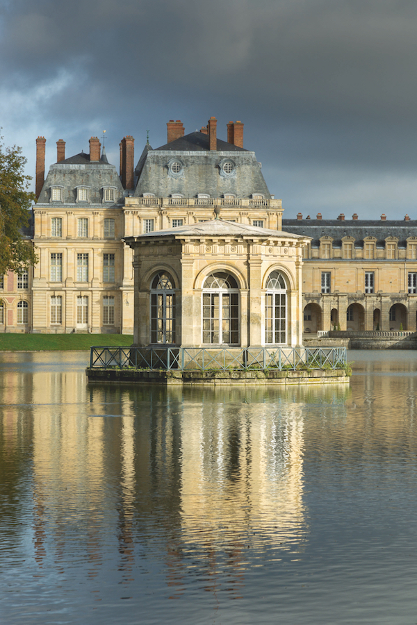 A Day at Château de Fontainebleau - the pond pavilion