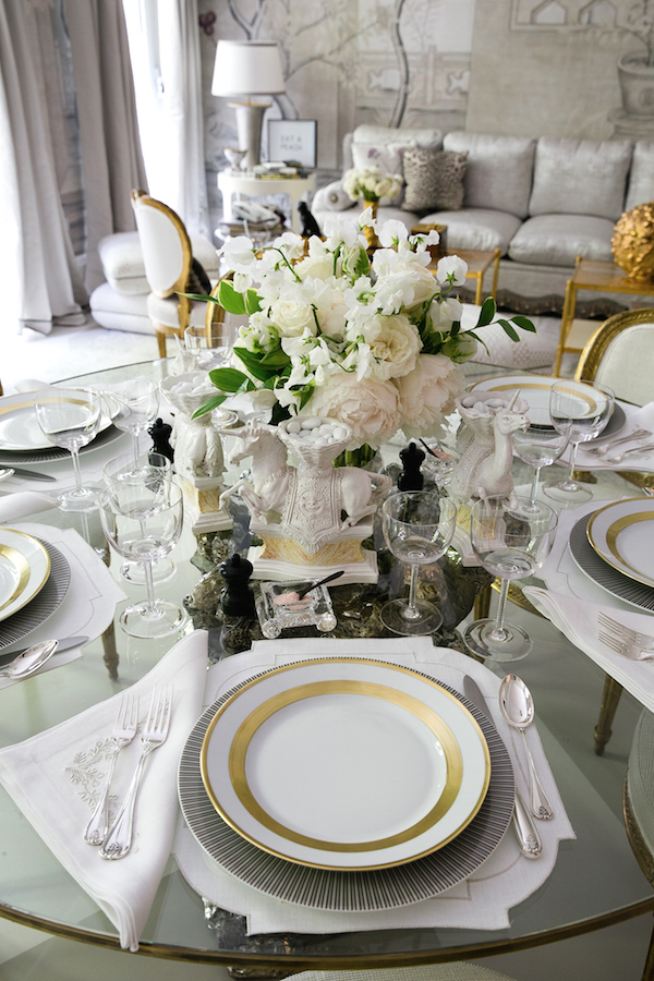 table in Alex Papachristidis Kips Bay Show house Dining Room