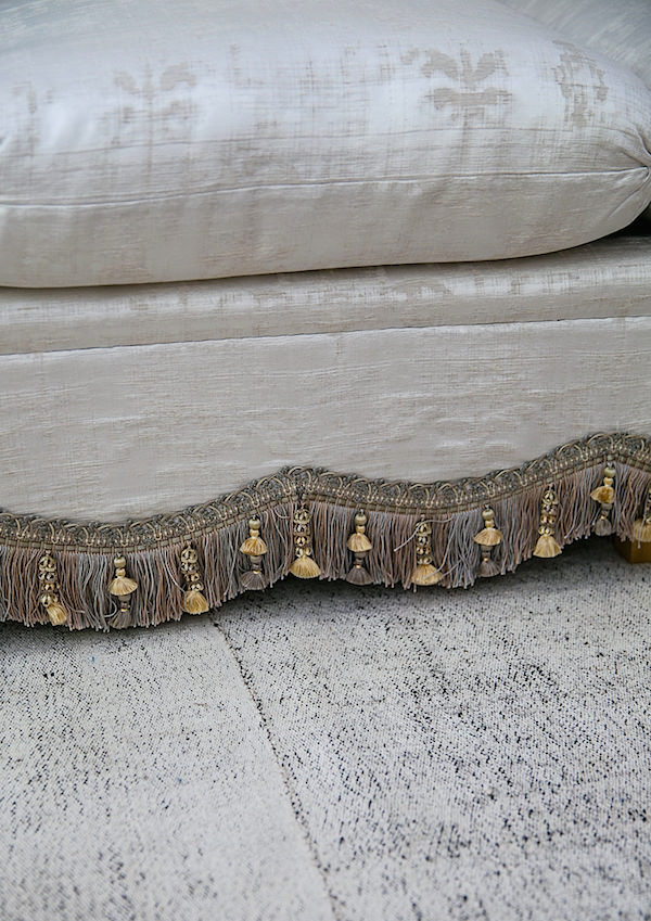 trim on sofa in Alex Papachrisitis Kips Bay Showhouse Dining Room