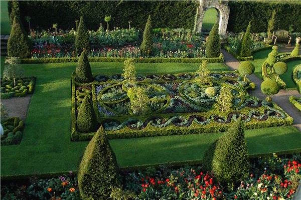 Abbey House gardens in Wiltshire for sale at Christie's 