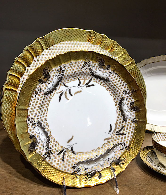 ginori-oro-nero-dinnerware