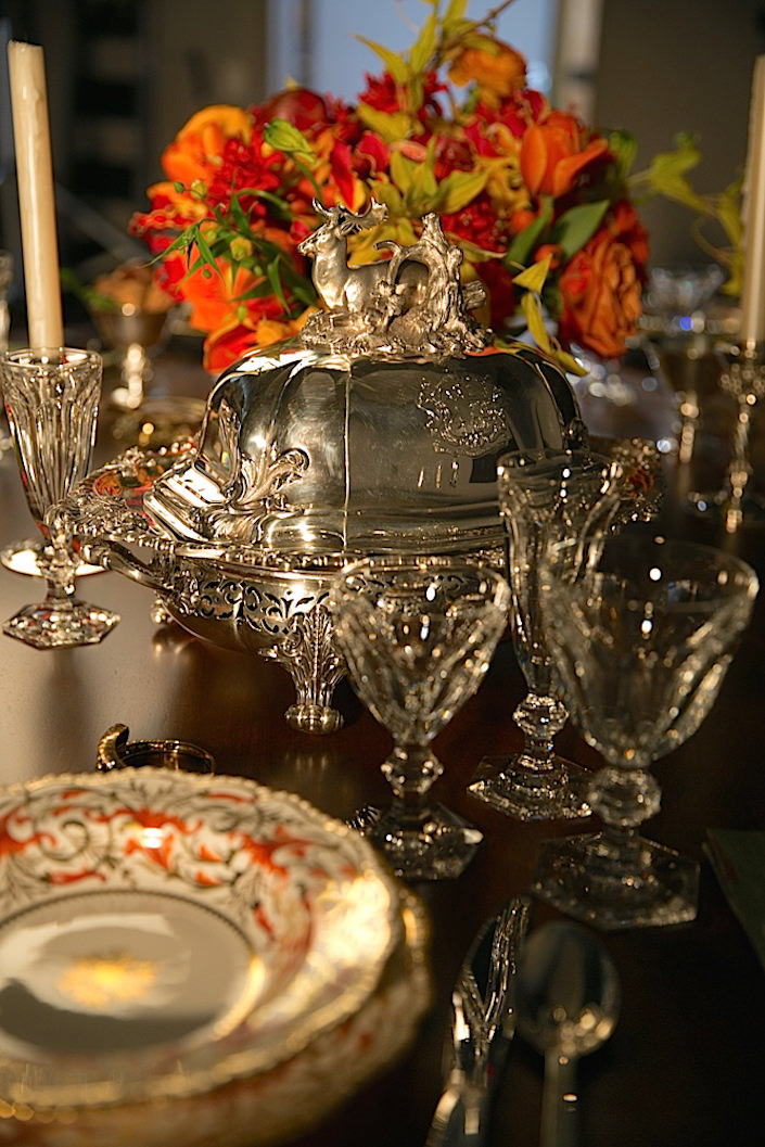 Setting a Holiday Table with Christie's - Quintessence