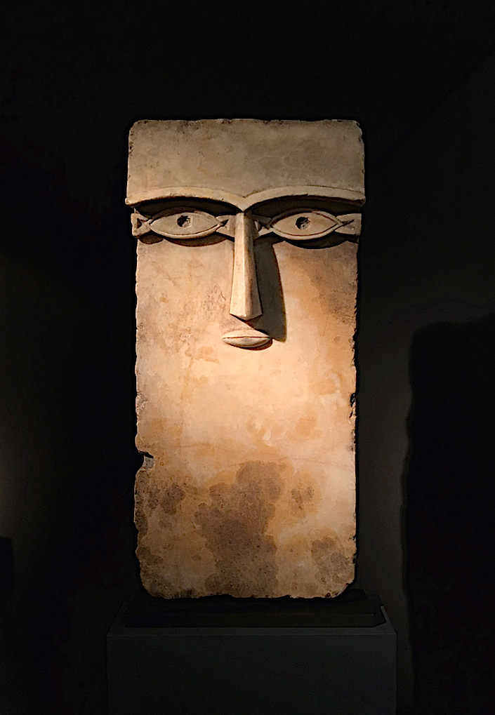 stele-from-ariadne-galleries-at-the-salon-art-design-show