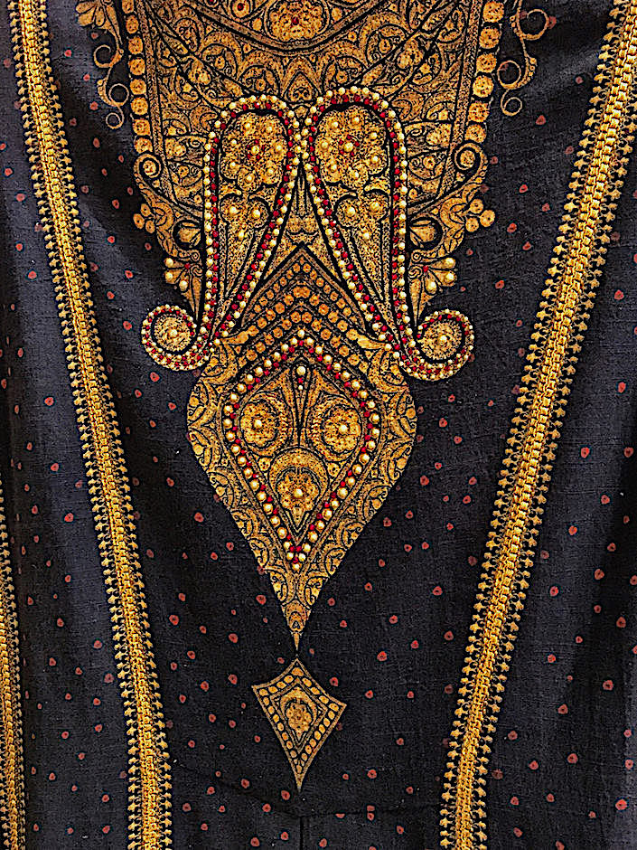 Tarun Tahiliani jacket detail embroidery