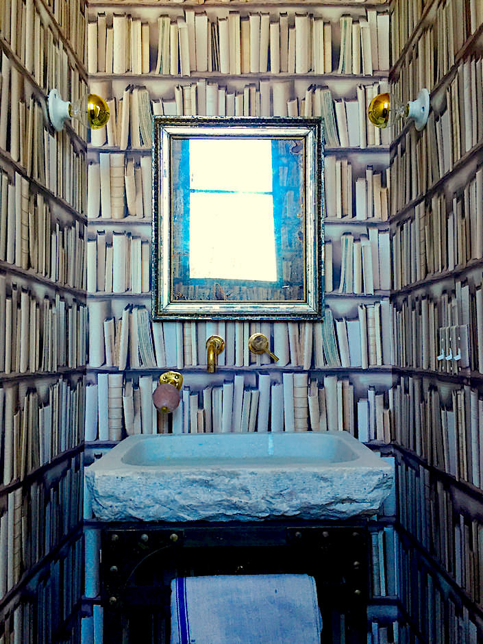 powder room at Jeannette Whitson studio