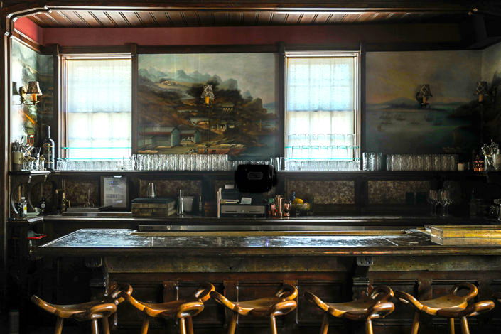 Greydon House bar