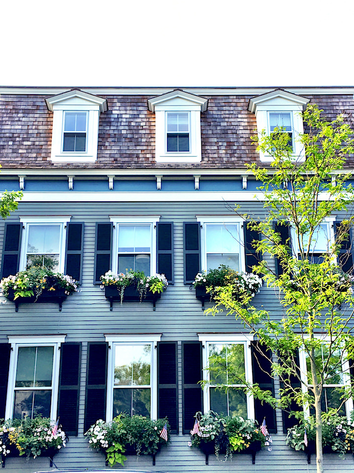 Greydon House front facade