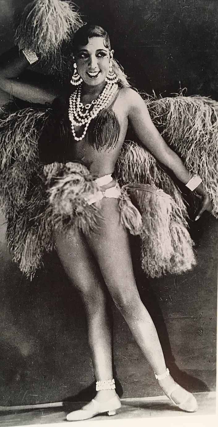 Josephine Baker in pearls