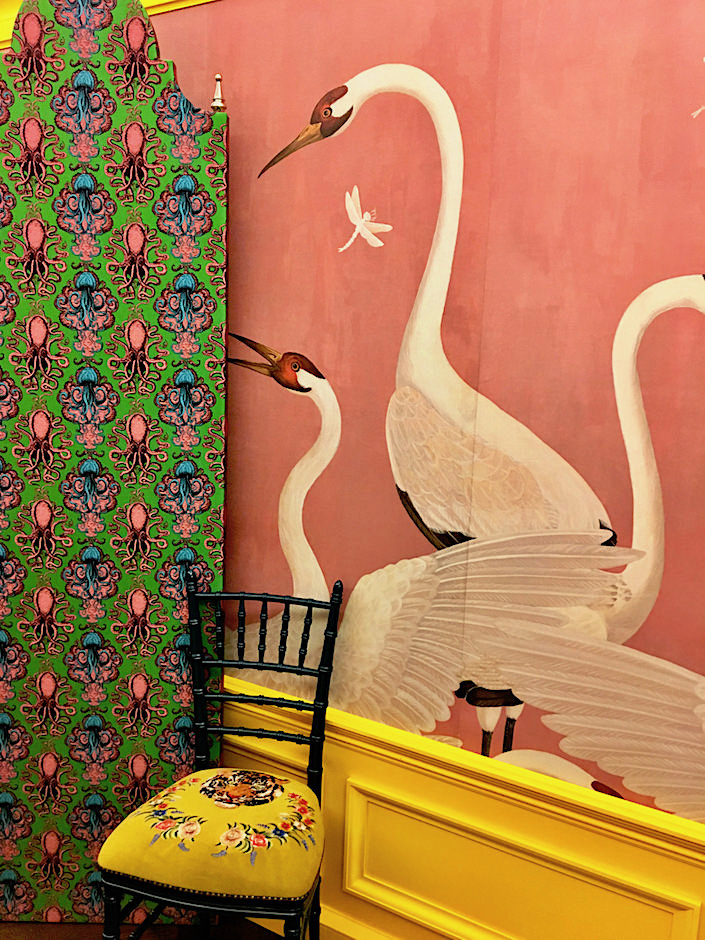 Gucci Décor Heron wallpaper