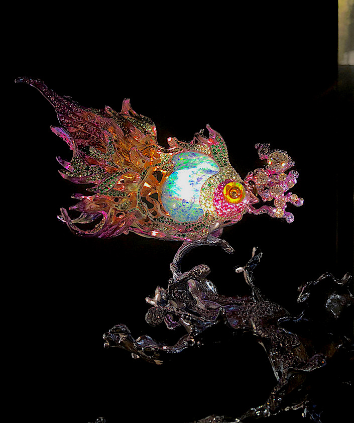 Wallace Chan Sea of Joy brooch at TEFAF New York Fall