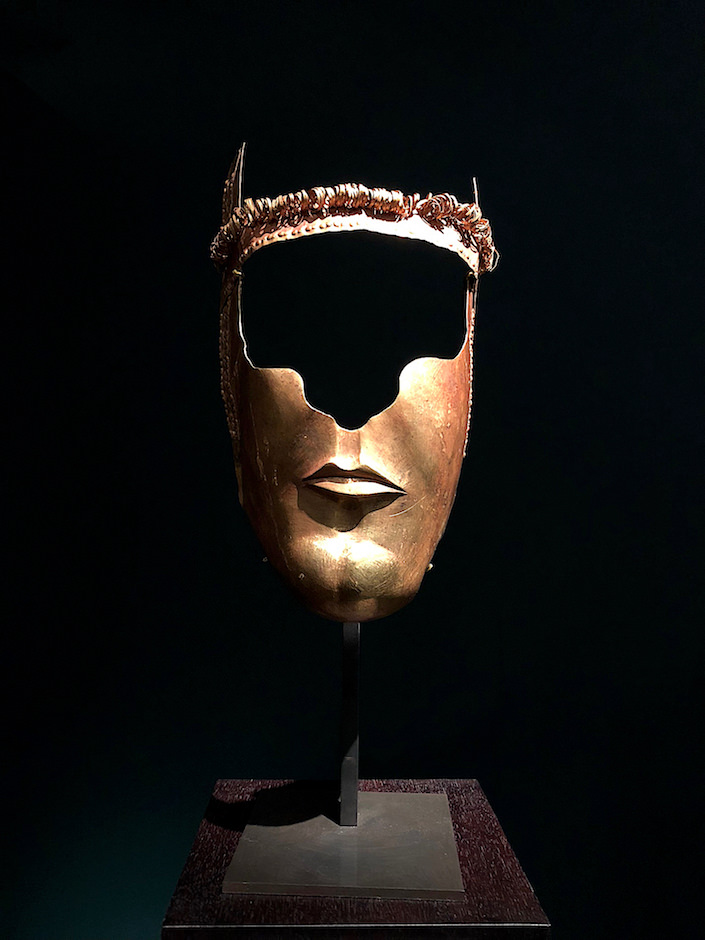 fourth century BC gold Thracian Ceremonial Mask from Ariadne Galleries at TEFAF New York Fall