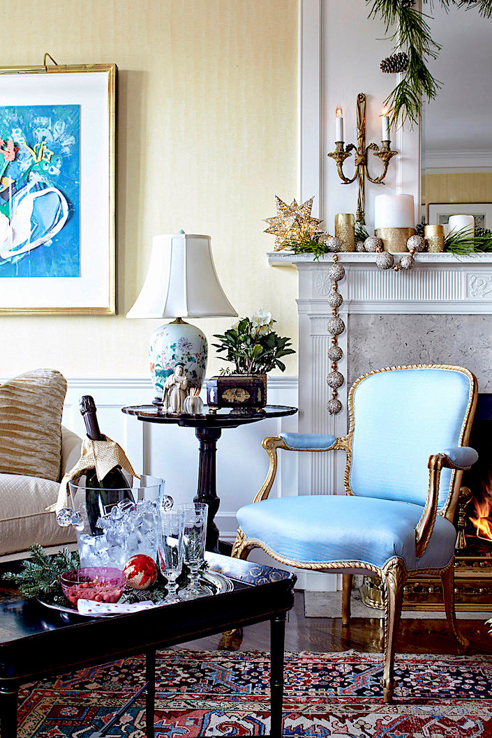 Phillip Thomas decorated Fifth Avenue apartment, photo by Aydin Arjomand