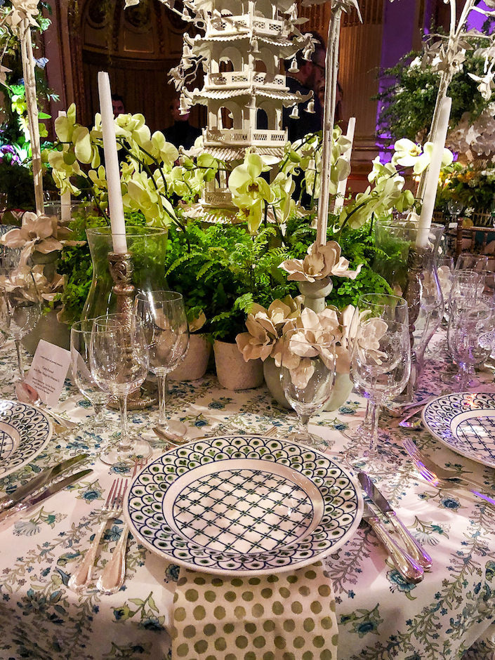 Cathy Kincaid Orchid Dinner table