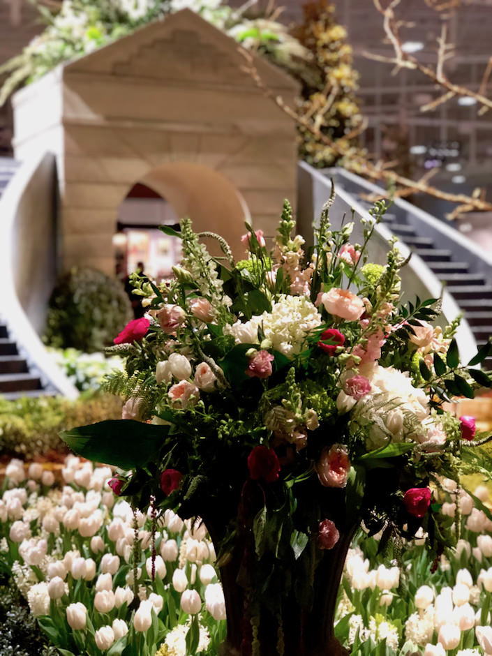 entrance to 2018 Antiques & Garden Show Nashville