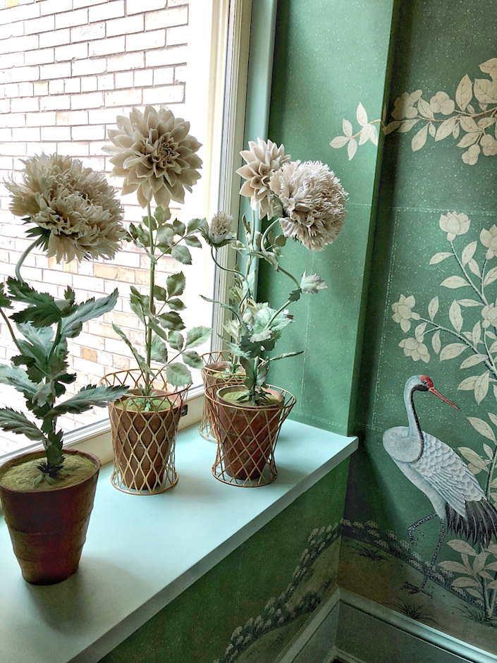 Vladimir Kanevsky flowers in Mark Sikes Kips Bay bedroom