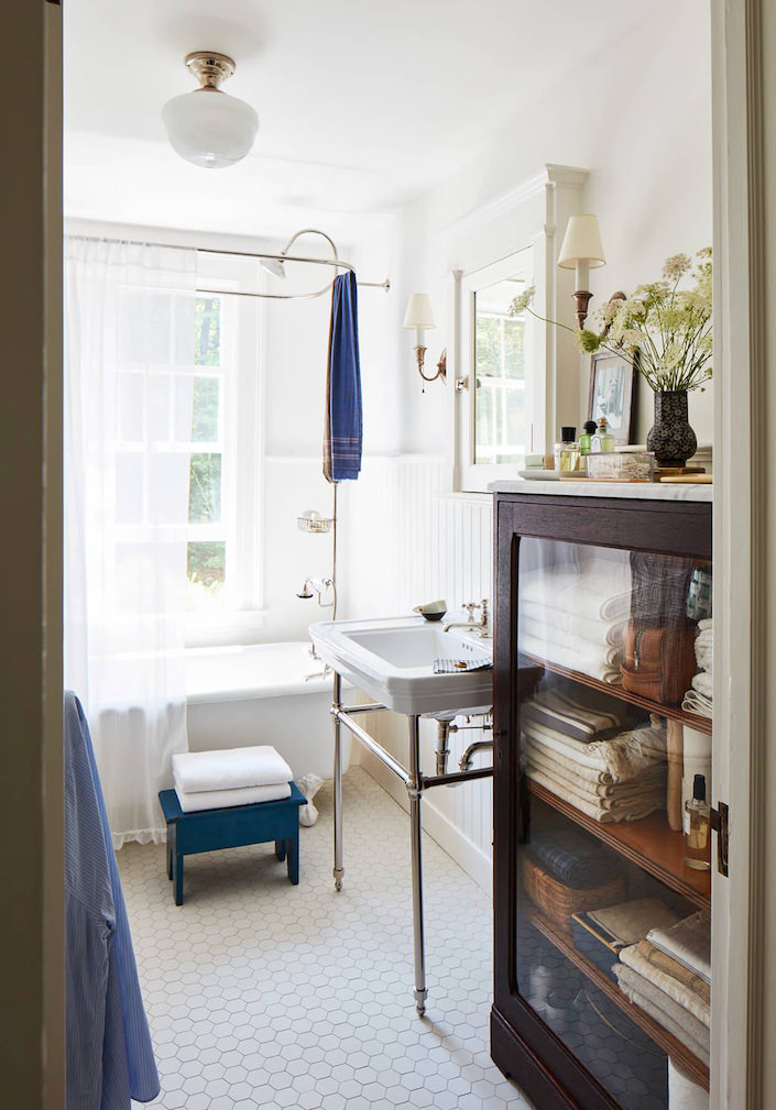 Andrew Fry and Michael DePerno master bath, photo by Laura Resen for Veranda