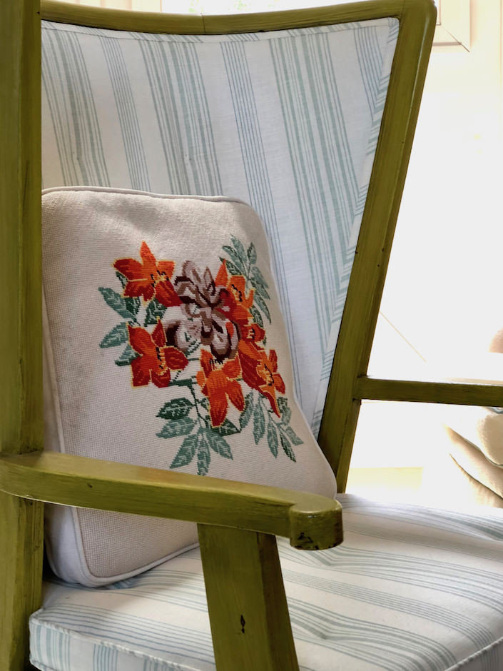 chair detail in Jeffrey Bilhuber Nantucket project