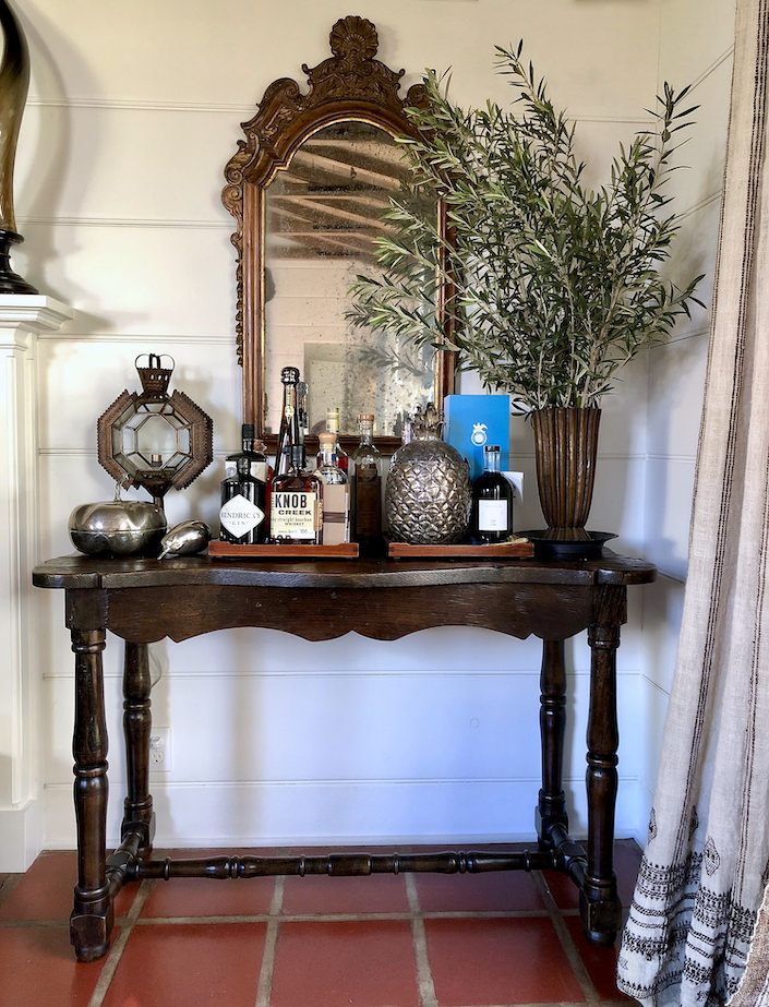 Madeline Stuart Santa Barbara living room, photo Stacey Bewkes