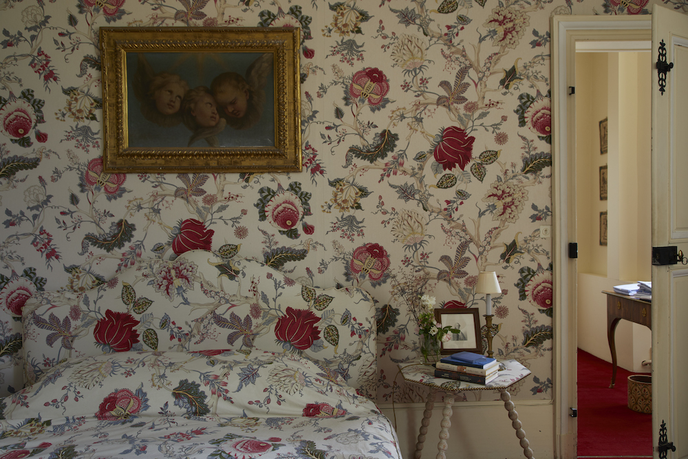 Guest room at the Chateau de Haroue, photo by Miguel Flores-Vianna