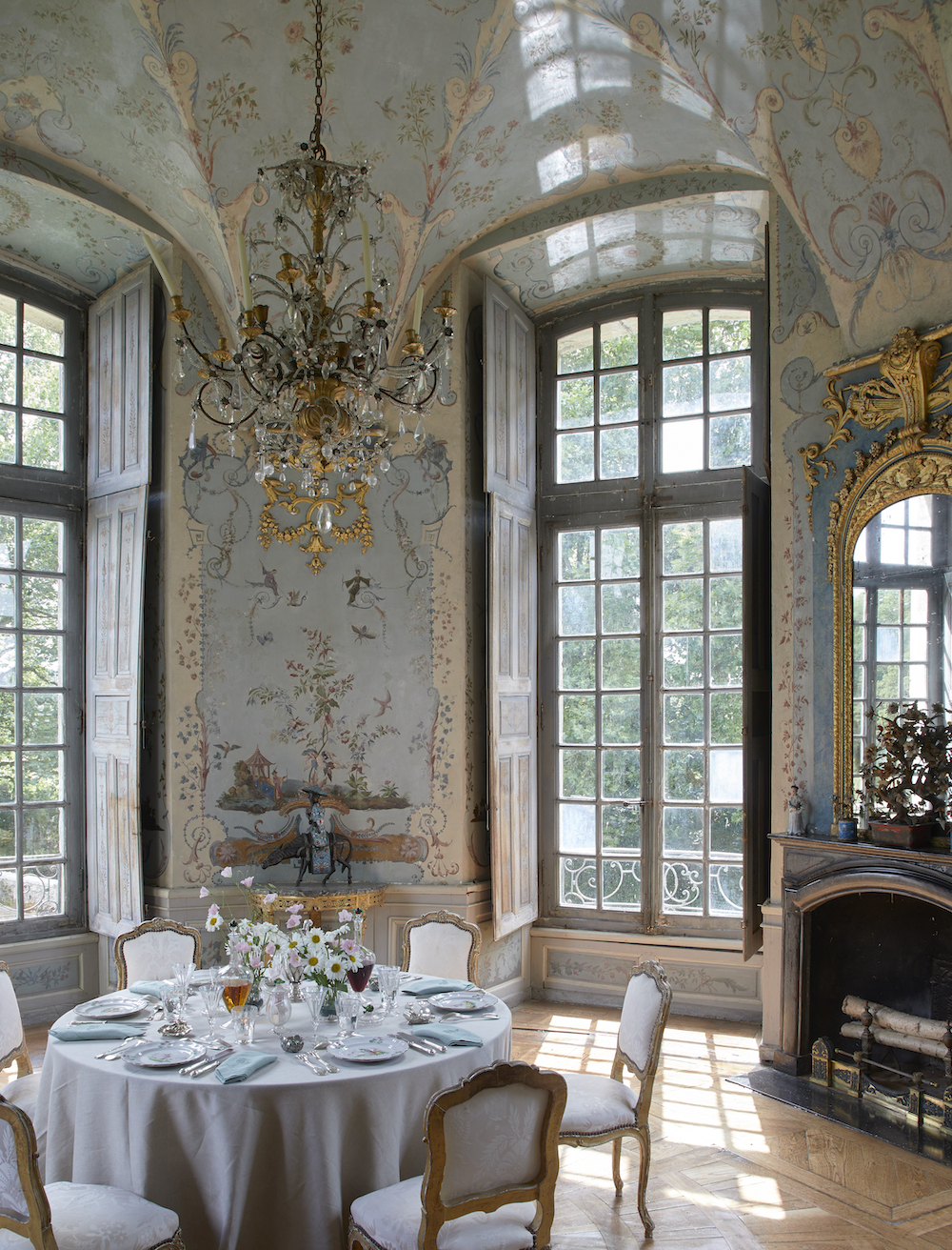 Salon Pillement at the Chateau de Haroue, photo by Miguel Flores-Vianna