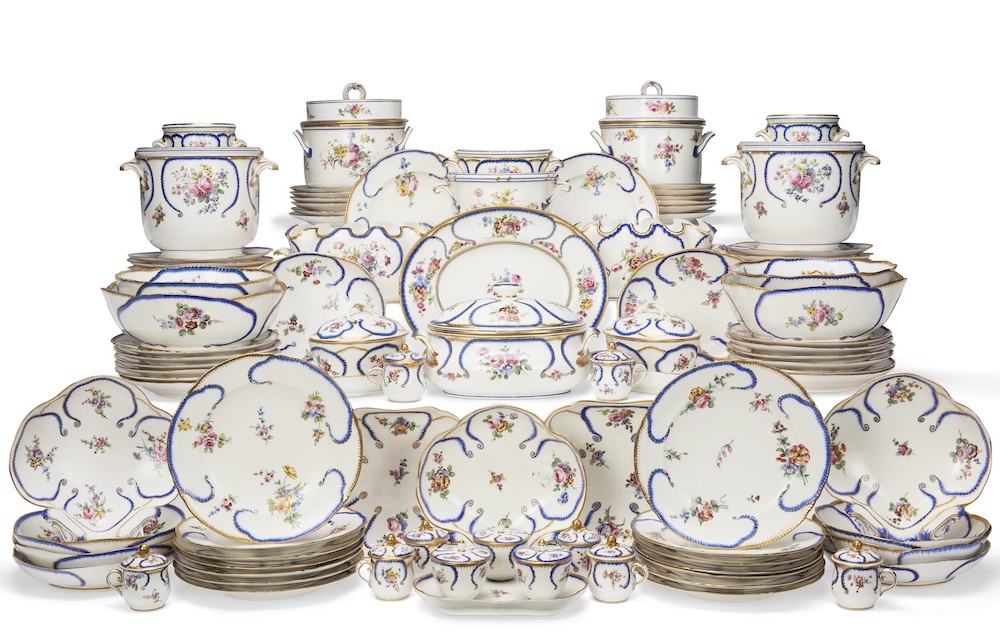 Lot 144_AN ASSEMBLED SEVRES PORCELAIN 'FEUILLE-DE-CHOUX' PART DINNER SERVICE