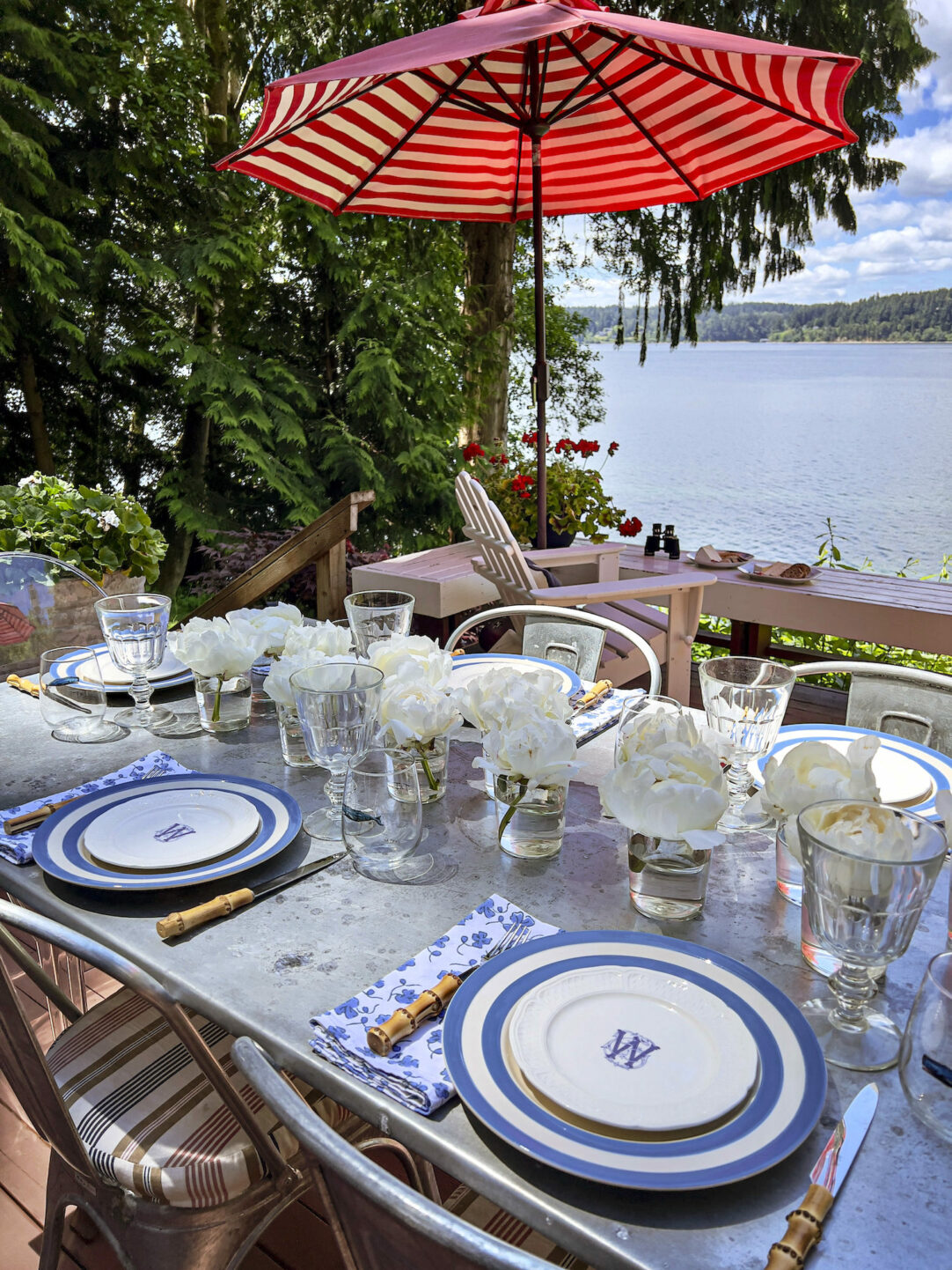 Outdoor dining at Watson Kennedy island home via Quintessence