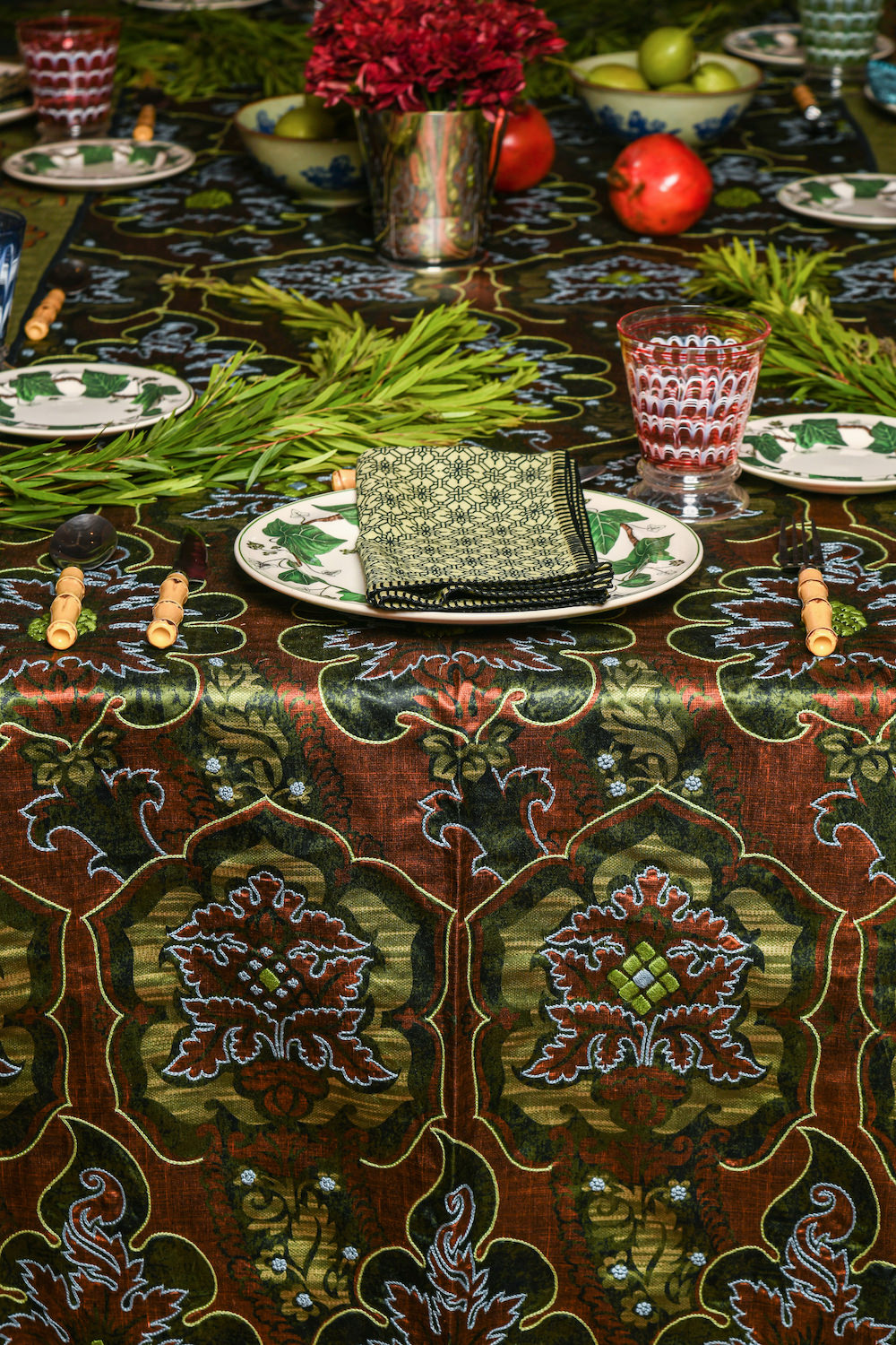 quintessence x d'ascoli table linen collection