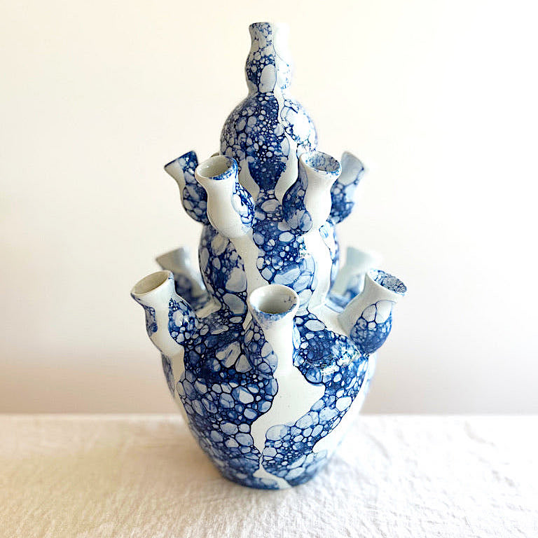 Marbled tulipiere vase via Quintessence