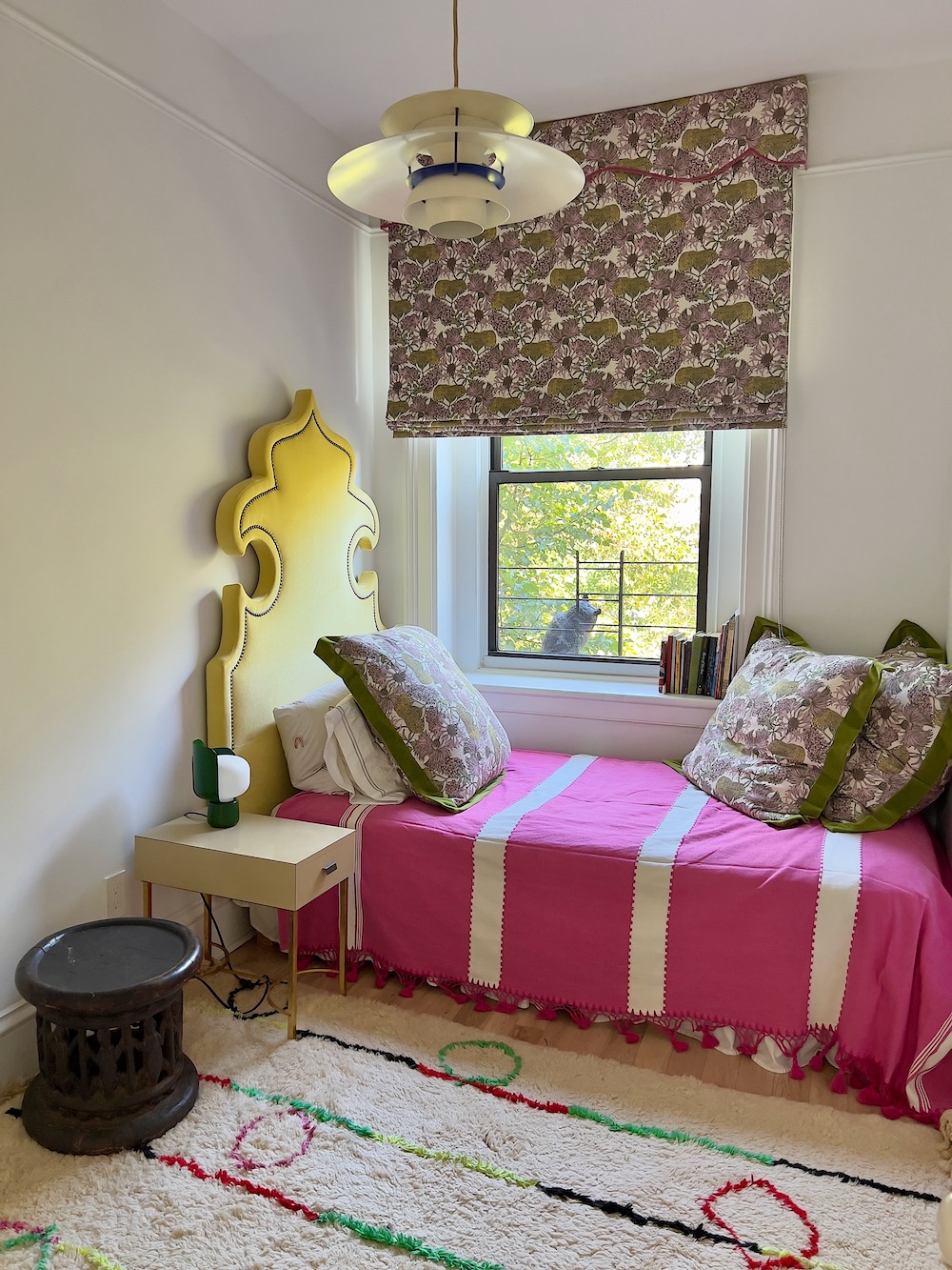 Fawn Galli guest bedroom