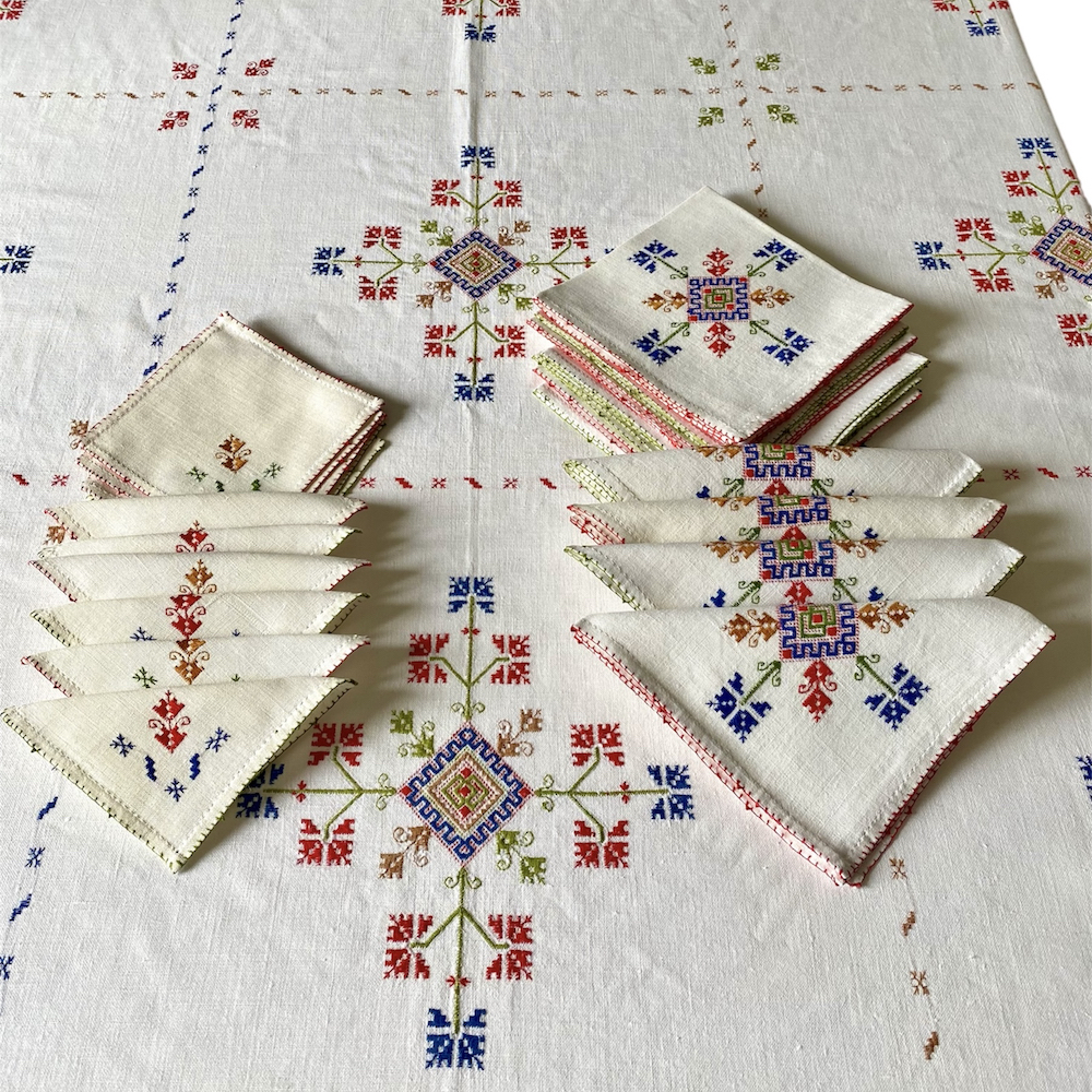 Vintage Hand Embroidered Table Linens Set