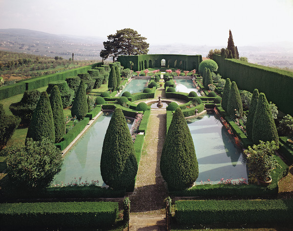 Villa Gamberaia in Bunny Williams On Garden Style