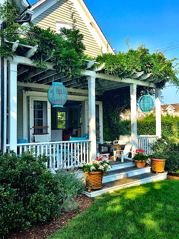 Cynthia Everets Nantucket house porch