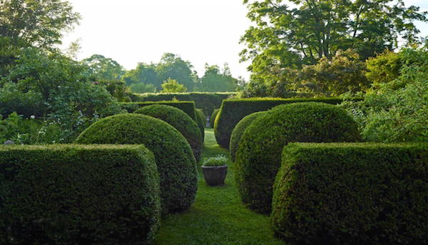 Duckhill in Outstanding American Gardens