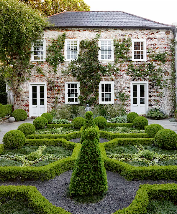 Lenhardt garden in Outstanding American Gardens