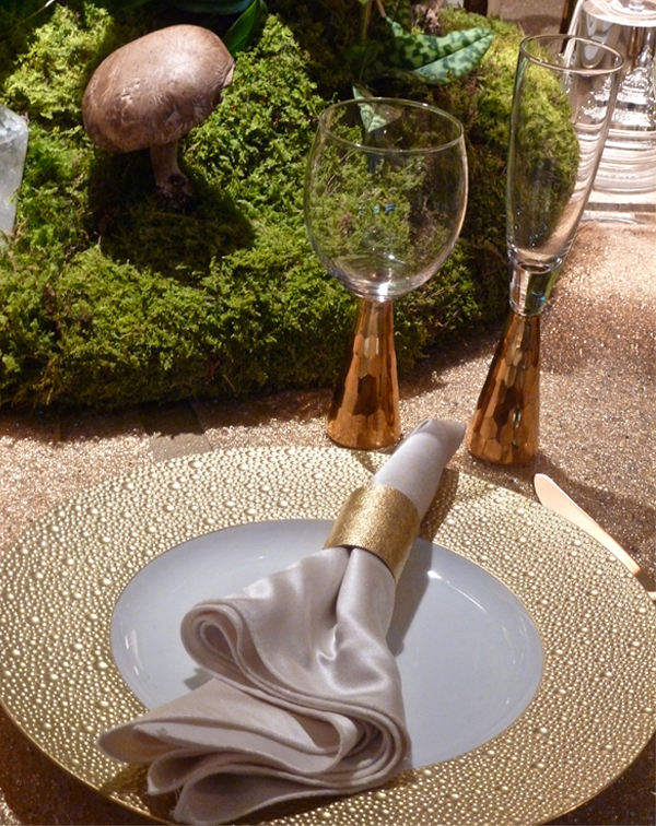 Maya Romanoff table designed by Roger Thomas at the DIFFA Dining by Design event at the 2012 Architectural Digest Show