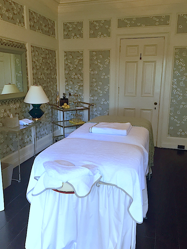 Nina Campbell Mr. Doheny Suite massage room