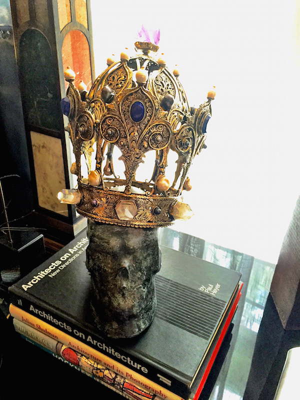 Onik Agaronyan Skull and Crown