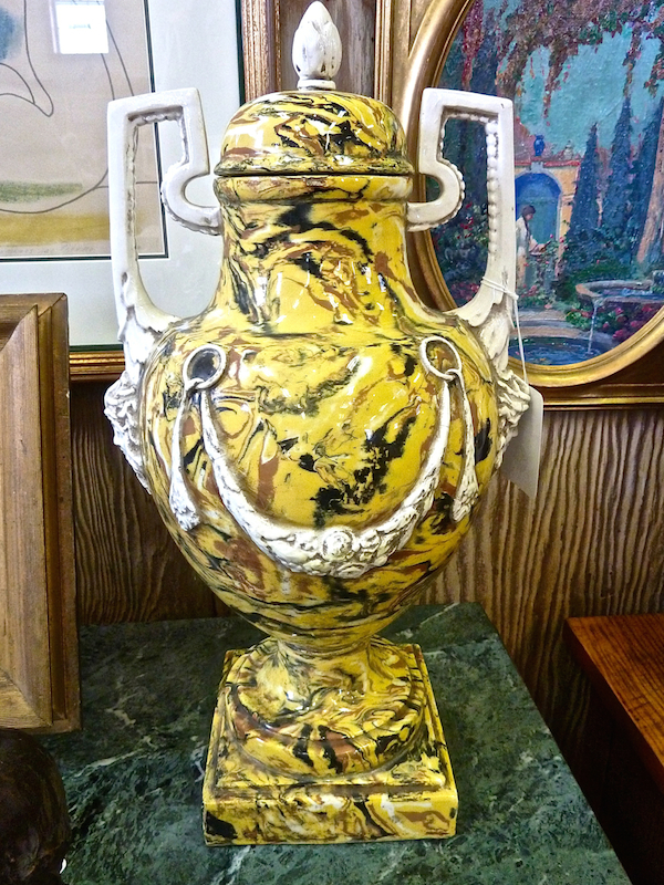 Italian majolica covered urns at Rafael Osona auction