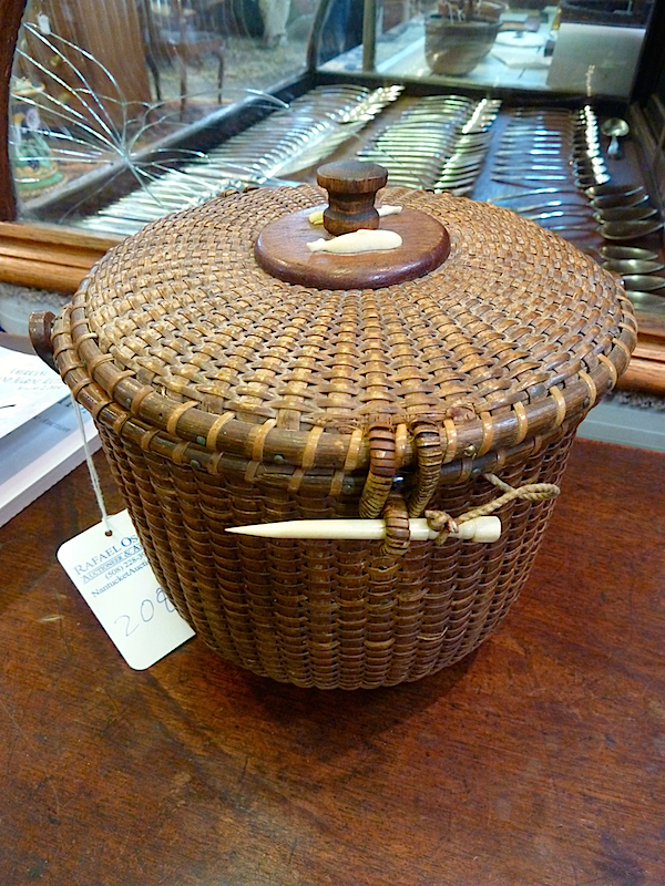 Charles Ray Nantucket basket at the Rafael Osona auction