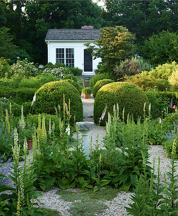 Page Dickey garden in Outstanding American Gardens