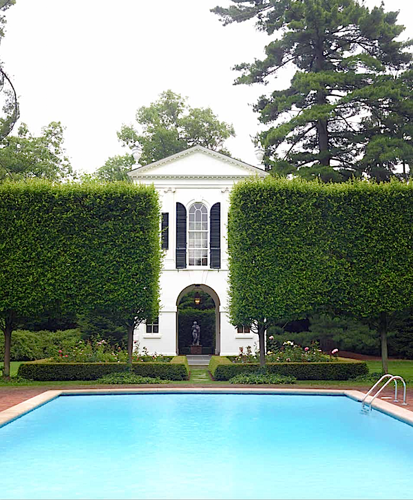 Peggy & Jack Crowe garden in Outstanding American Gardens