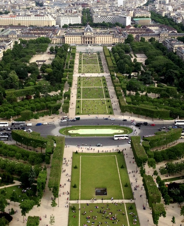 love, laurie: the eiffel tower experience at the paris hotel in