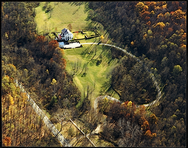 approach to Gil Schafer house