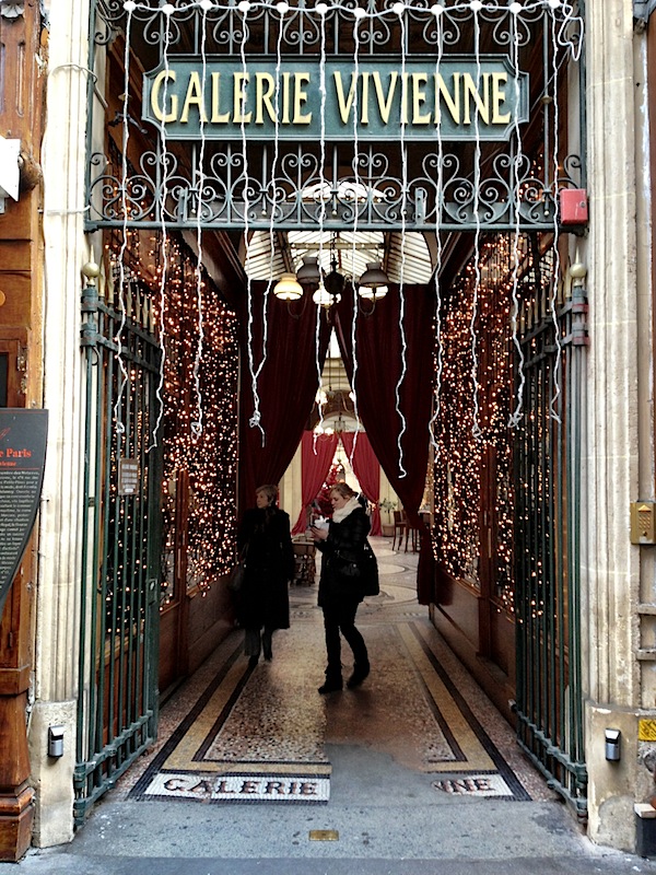 doorways of paris