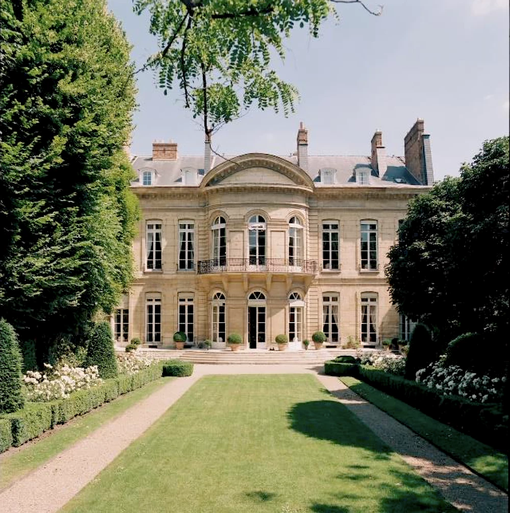 Paris, Hôtel d'Orrouer, rue de Grenelle ©Christie's France, F. Halard